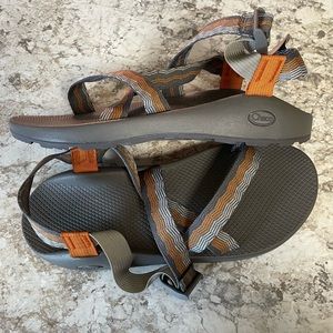 Chaco mens classic Z/1 size 13 multi sport sandal